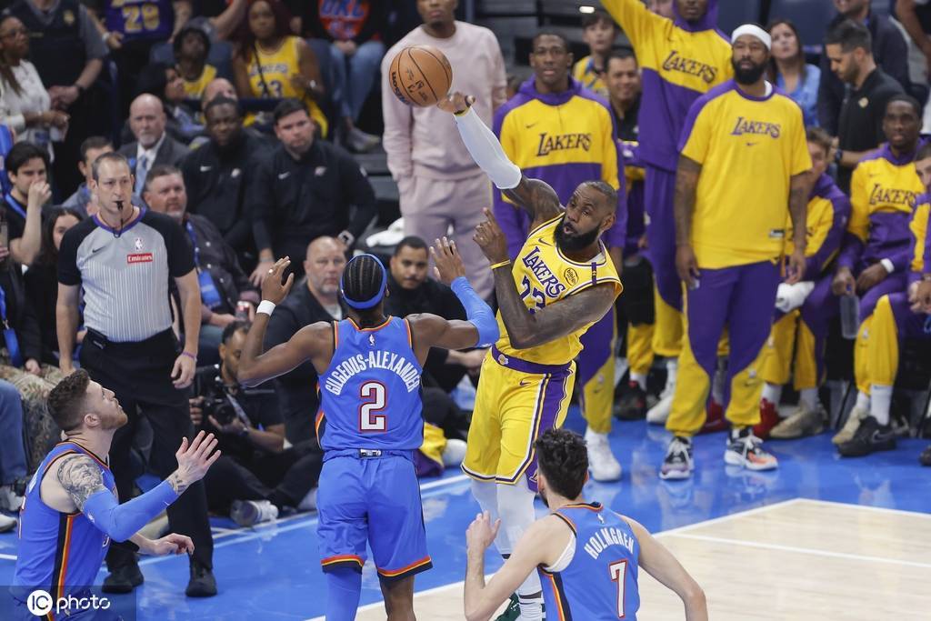 詹姆斯28+7东契奇被驱逐 SGA轰42分雷霆复仇湖人