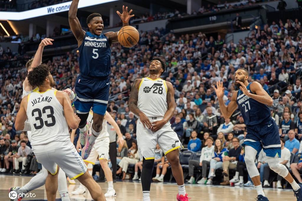 爱德华兹43分戈贝尔19+17 森林狼胜爵士锁定西部第六