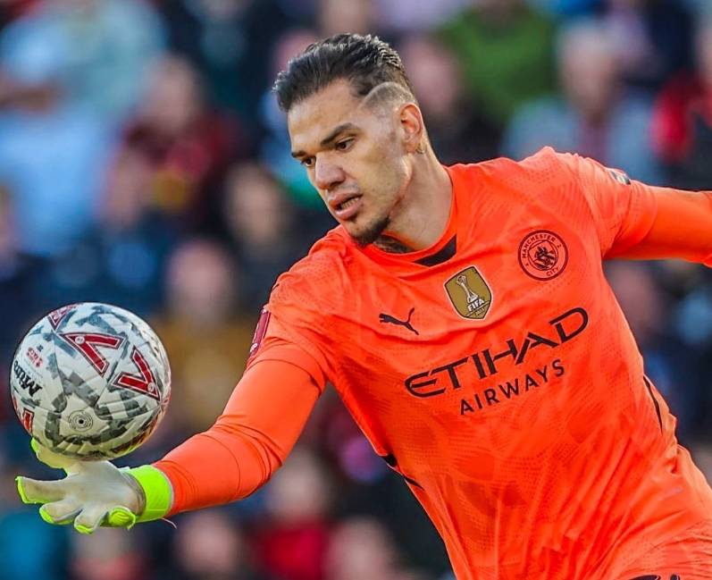 想走的人留不住！英媒曝曼城将签科斯塔取代埃德森，解约金6300万英镑