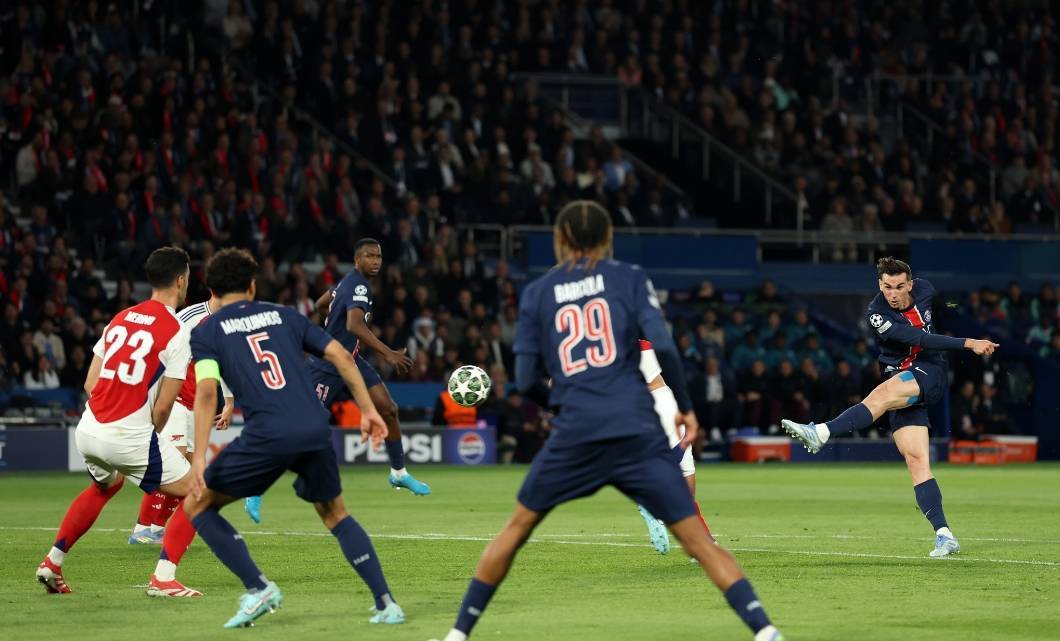 3-1！登贝莱创队史纪录，巴黎双杀阿森纳，塔帅被批，姆巴佩尴尬